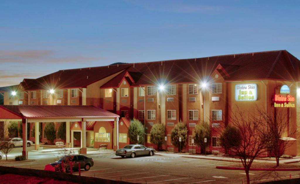 Western Skies Inn & Suites Los Lunas 外观 照片
